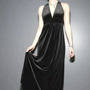 Vintage 90s elegant low cut black velvet babydoll halter maxi dress